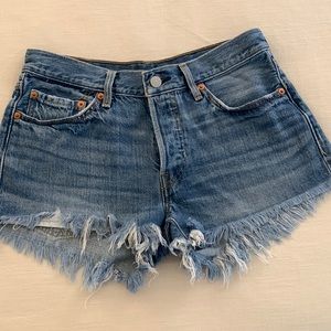 🤍LEVIS DENIM SHORTS